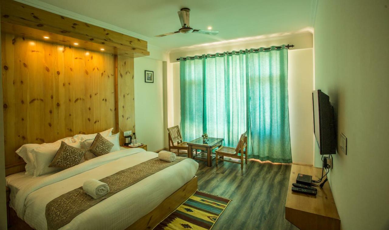 Pashmina Hotel Manāli Eksteriør billede